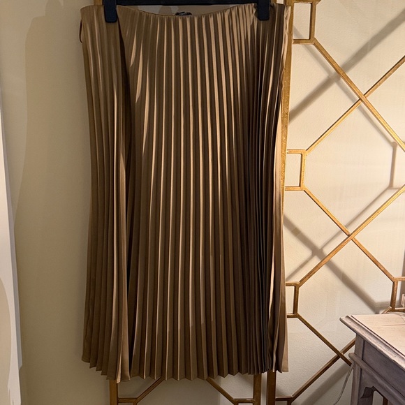 J. Crew Dresses & Skirts - Elegant Golden Bronze J. Crew Pleated Skirt